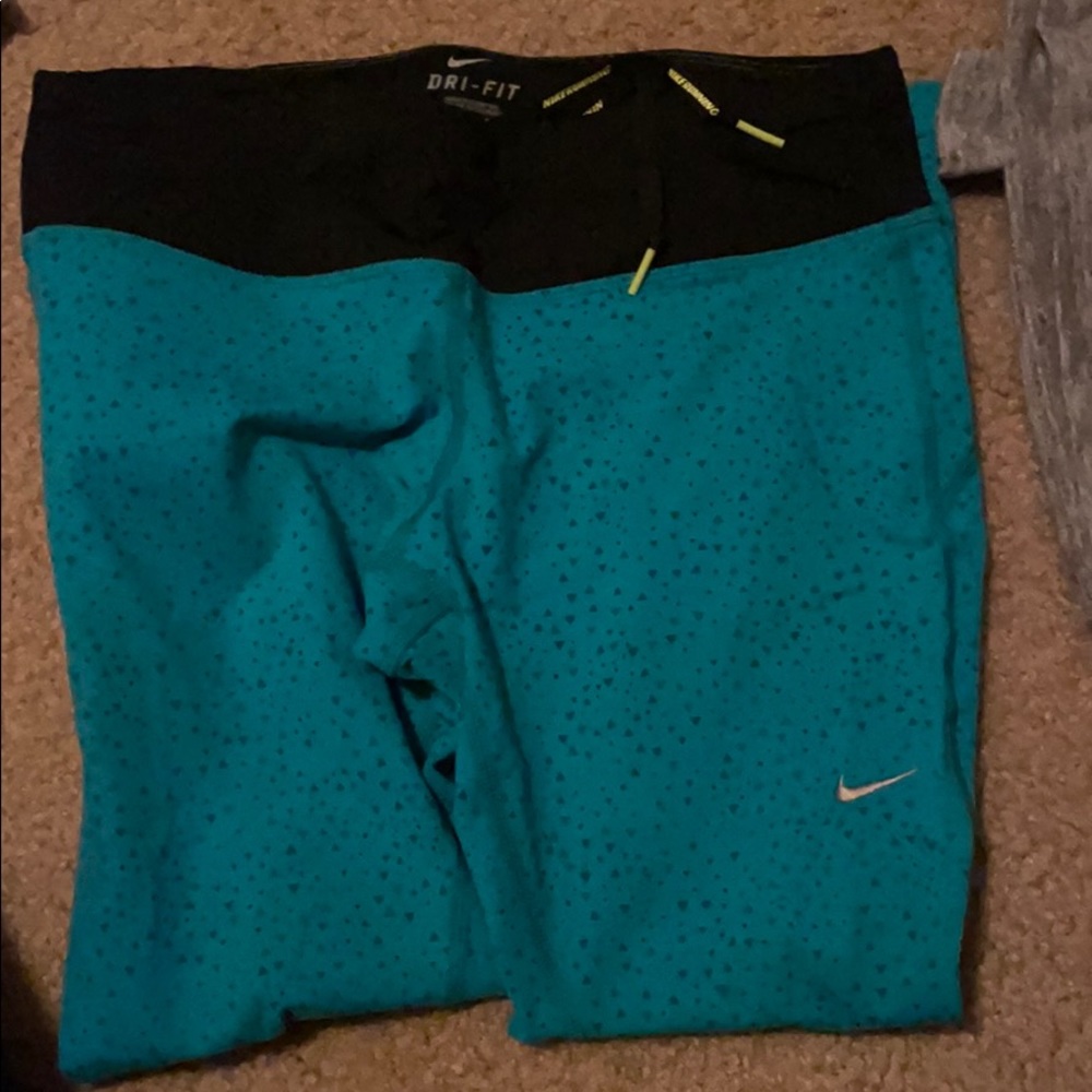 Nike leggings